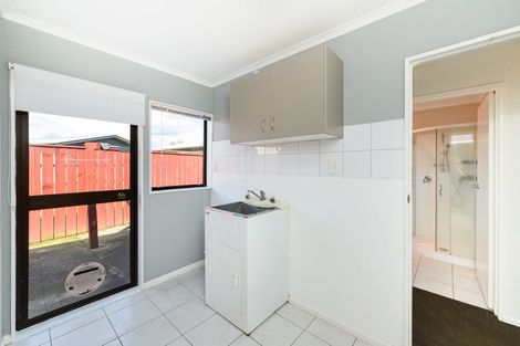 Photo of property in 20 Colonial Place, Kelvin Grove, Palmerston North, 4414