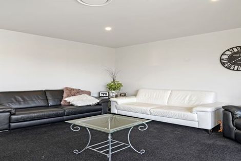 Photo of property in 21 Goldie Drive, Rangiora, 7400