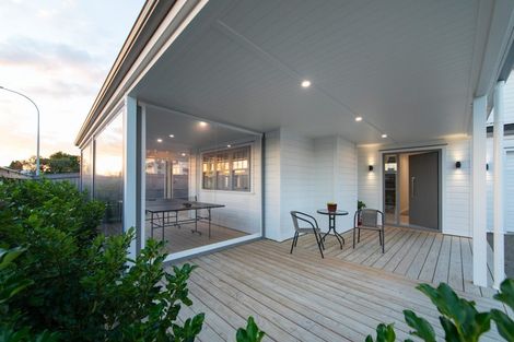 Photo of property in 3 Colombo Street, Palmerston North, 4410