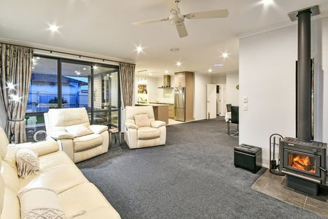 Photo of property in 100 Helenslee Road, Pokeno, 2472