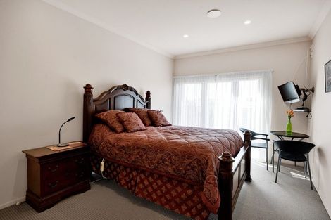 Photo of property in 630 South Road, Omata, New Plymouth, 4374