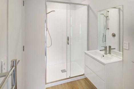 Photo of property in 5/372 Stokes Valley Road, Stokes Valley, Lower Hutt, 5019