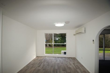 Photo of property in 6a Auburn Avenue, Upper Riccarton, Christchurch, 8041