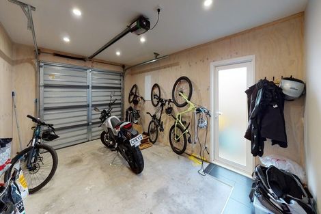 Photo of property in 9 Birkhall Grove, Strathmore Park, Wellington, 6022