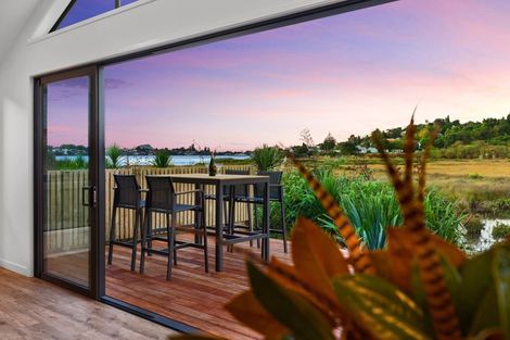 Photo of property in 5 Pekapeka Lane, Poike, Tauranga, 3112