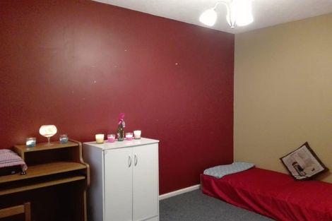 Photo of property in 2/4 Wadeley Road, Ilam, Christchurch, 8041