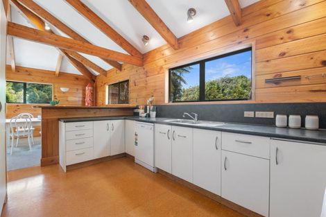 Photo of property in 4 Steep Street, Lake Okareka, Rotorua, 3076