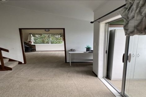 Photo of property in 11 Beaudine Avenue, Glenfield, Auckland, 0629