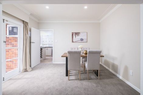 Photo of property in 32 Oakland Avenue, Papatoetoe, Auckland, 2025