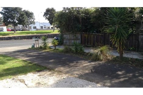 Photo of property in 1/54 Highland Park Drive, Highland Park, Auckland, 2010