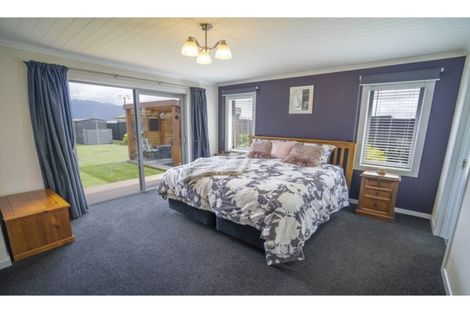 Photo of property in 4 Rodeo Drive, Te Anau, 9600