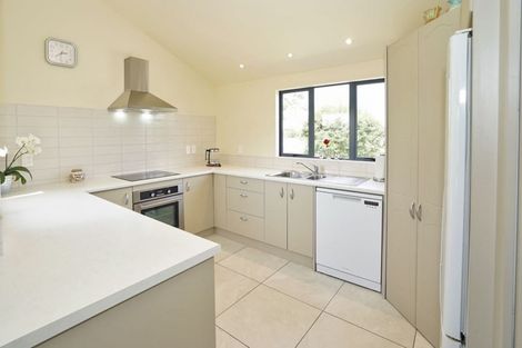 Photo of property in 11 Highbury Place, Nawton, Hamilton, 3200