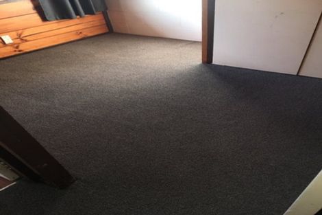 Photo of property in 3/89 Pinehaven Road, Pinehaven, Upper Hutt, 5019