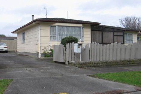 Photo of property in 11 Adams Place, Kelvin Grove, Palmerston North, 4414