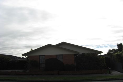 Photo of property in 152 Sawyers Arms Road, Northcote, Christchurch, 8052