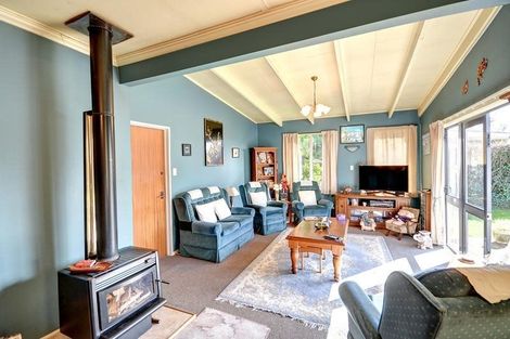 Photo of property in 7 Castle Street, Waihola, Milton, 9073