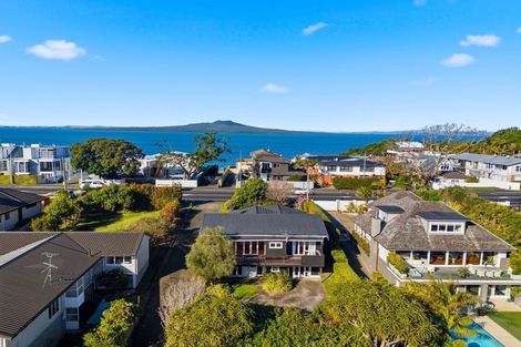 Photo of property in 308 Hurstmere Road, Takapuna, Auckland, 0622