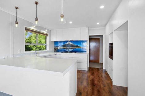 Photo of property in 44 Nevada Drive, Merrilands, New Plymouth, 4312