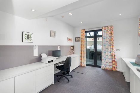 Photo of property in 286 Oriental Parade, Oriental Bay, Wellington, 6011