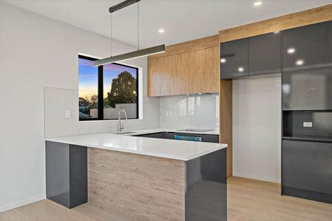 Photo of property in 3/16 Binsted Road, New Lynn, Auckland, 0600