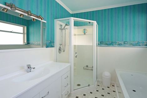 Photo of property in 18 Wharfe Street, South Hill, Oamaru, 9400