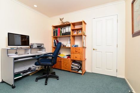 Photo of property in 76 Cairns Crescent, Rototuna, Hamilton, 3210