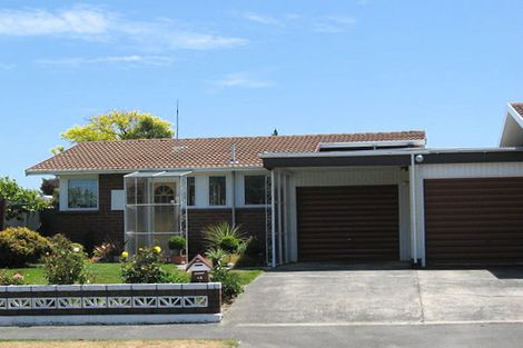 Photo of property in 2/41 Delaware Crescent, Russley, Christchurch, 8042