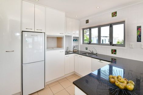 Photo of property in 1017 Whangaparaoa Road, Tindalls Beach, Whangaparaoa, 0930