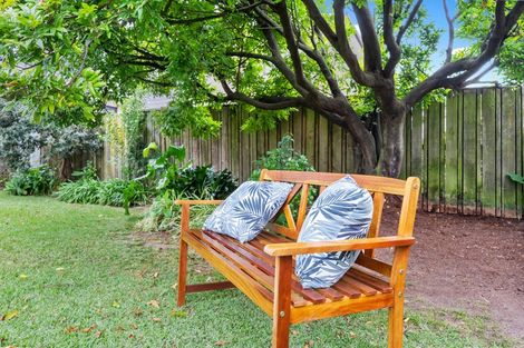 Photo of property in 1/108 Forrest Hill Road, Forrest Hill, Auckland, 0620