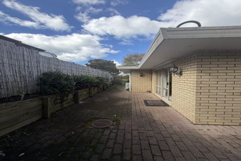 Photo of property in 5a Thurston Place, Bucklands Beach, Auckland, 2012