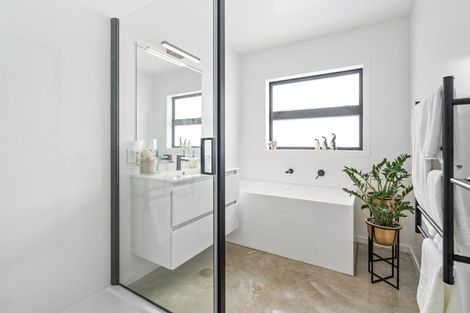 Photo of property in 7 Olney Court, One Tree Point, 0118