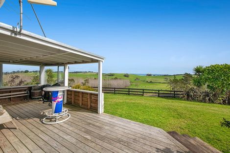 Photo of property in 3050 Kaipara Coast Highway, Glorit, Warkworth, 0984