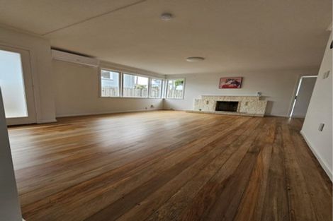 Photo of property in 1/42 Lyttelton Avenue, Forrest Hill, Auckland, 0620