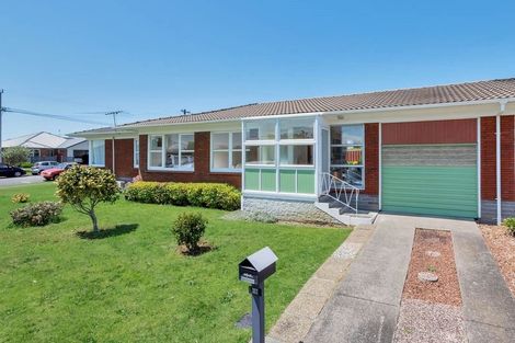 Photo of property in 2/6 Waterloo Road, Milford, Auckland, 0620