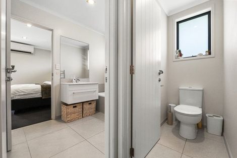 Photo of property in 10 Butterworth Crescent, Papamoa Beach, Papamoa, 3118