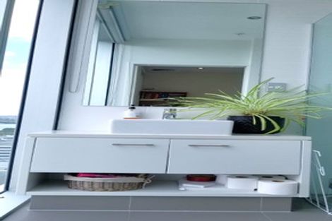 Photo of property in Sentinel Apartments, 1102/3 Northcroft Street, Takapuna, Auckland, 0622