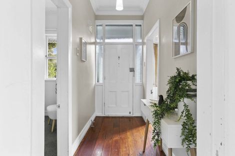 Photo of property in 19 Wilton Road, Wadestown, Wellington, 6012