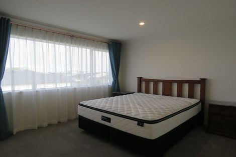 Photo of property in 11 George West Square West, Wigram, Christchurch, 8025