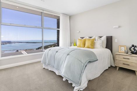 Photo of property in 8 Avery Place, Redcliffs, Christchurch, 8081