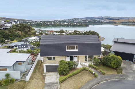 Photo of property in 6 Compass Way, Whitby, Porirua, 5024