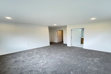 Photo of property in 14d Clairville Crescent, Wai O Taiki Bay, Auckland, 1072