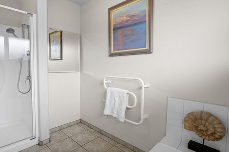 Photo of property in 18 Welsford Street, Woodend, 7610