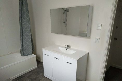 Photo of property in 17 Larsen Court, Roslyn, Palmerston North, 4414