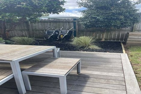 Photo of property in 2/45 Willis Road, Papakura, 2110