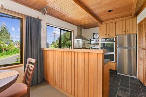 Photo of property in 14 Matipo Avenue, Pomare, Rotorua, 3015