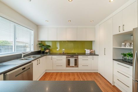 Photo of property in 2 Mitre Grove, Trentham, Upper Hutt, 5018