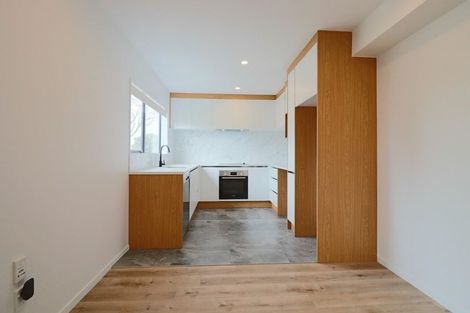 Photo of property in 62a Glenmore Road, Sunnyhills, Auckland, 2010