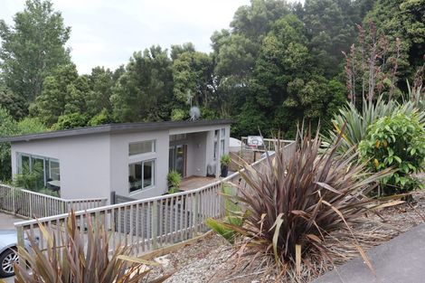 Photo of property in 73 Warman Road, Okura, Auckland, 0792