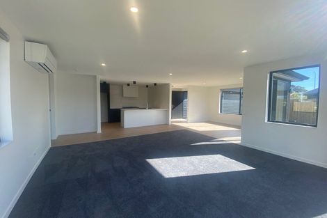 Photo of property in 19 Kaiwaru Place, Waikanae, 5036