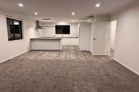 Photo of property in 16 Wrybill Way, Welcome Bay, Tauranga, 3112